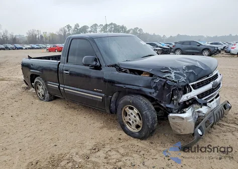 2000 Chevrolet Silverado C1500 from USA, damaged, VIN 1GCEC14W3YZ363434